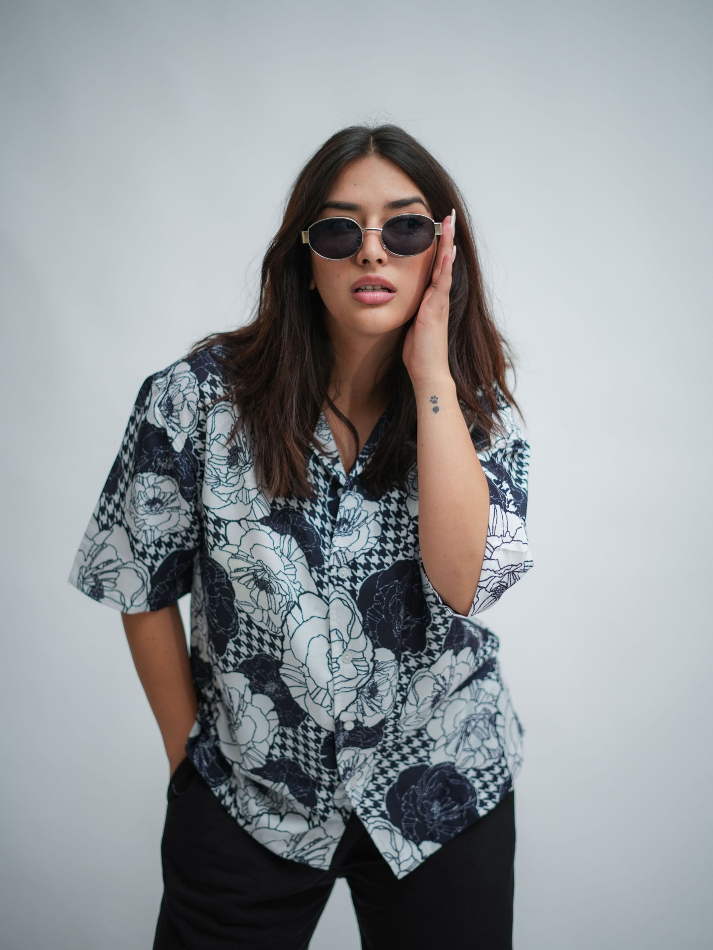 MIDNIGHT FLORAL RELAXED FIT SHIRT - EMEE-Y